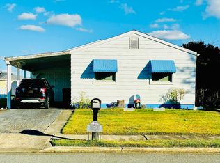 29 Seville Place, Toms River, NJ 08757