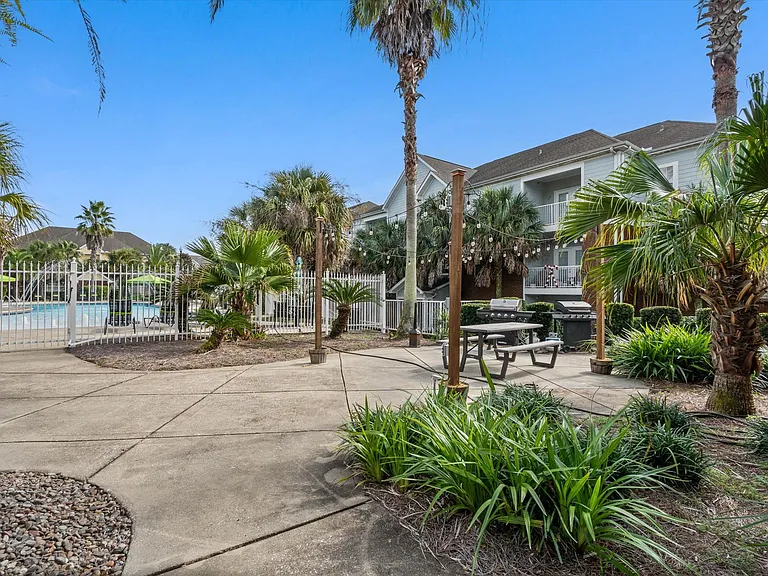 Cypress Cove Apartment Homes — Photo 38