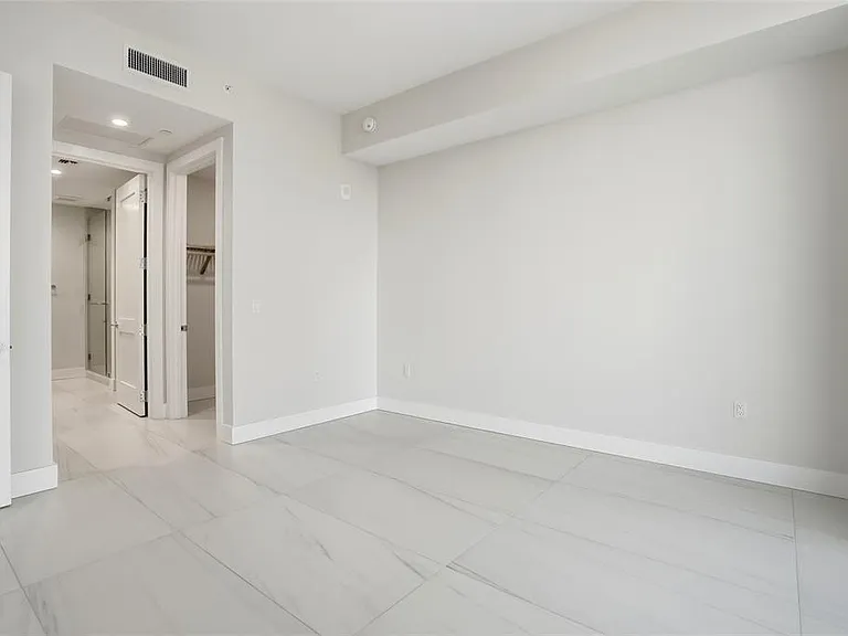 275 1st Ave S #1008 — Photo 29