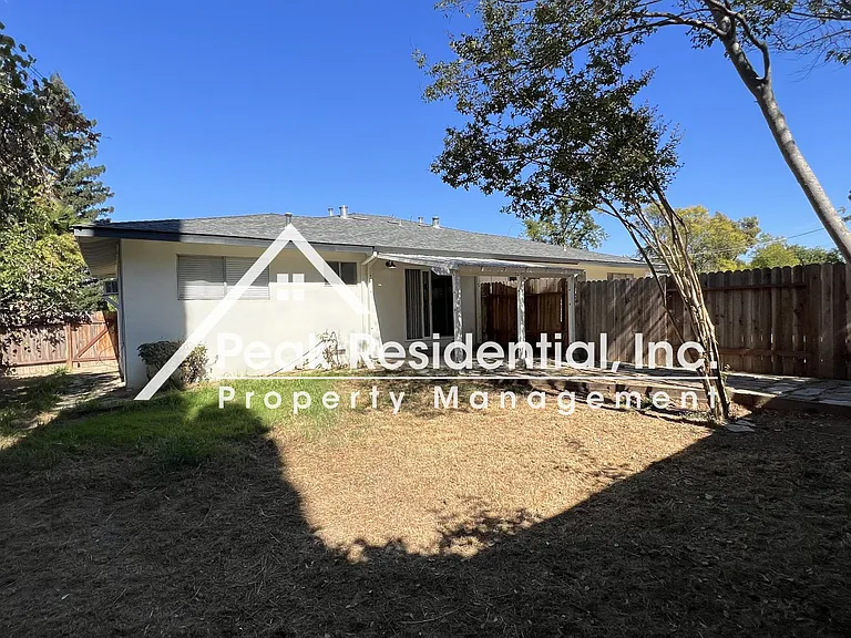 1120 Morton Ct — Photo 23
