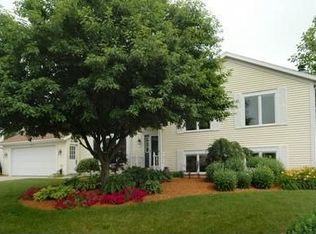 1835 Alcove Ct NE, Belmont, MI 49306