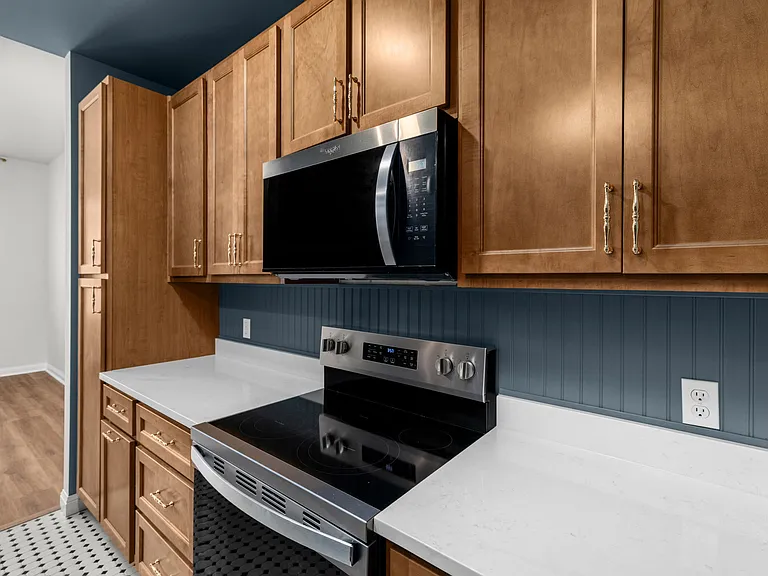 2351 Menard St #B — Photo 10