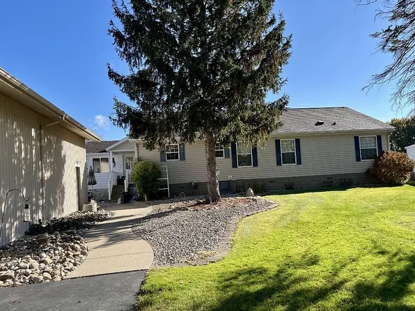 12597 E Blue Lagoon Rd, Shelbyville, MI 49344