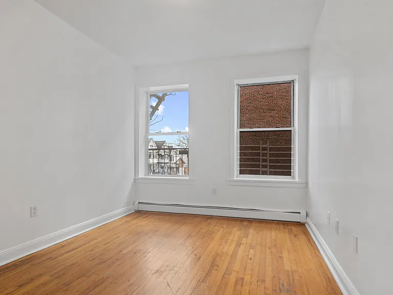 149 Grant Ave #2C — Photo 5
