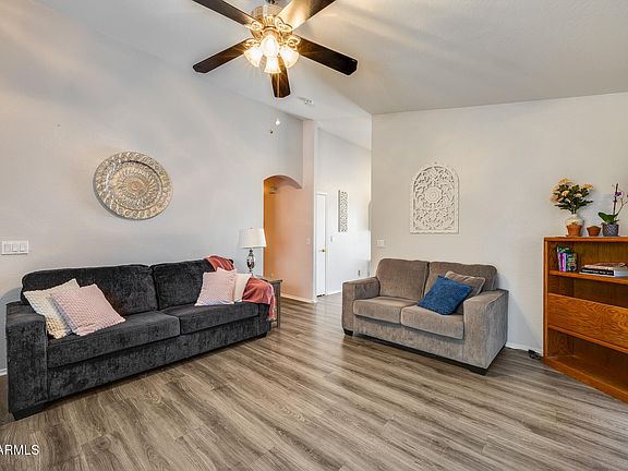 4th image of 12766 W DREYFUS Drive