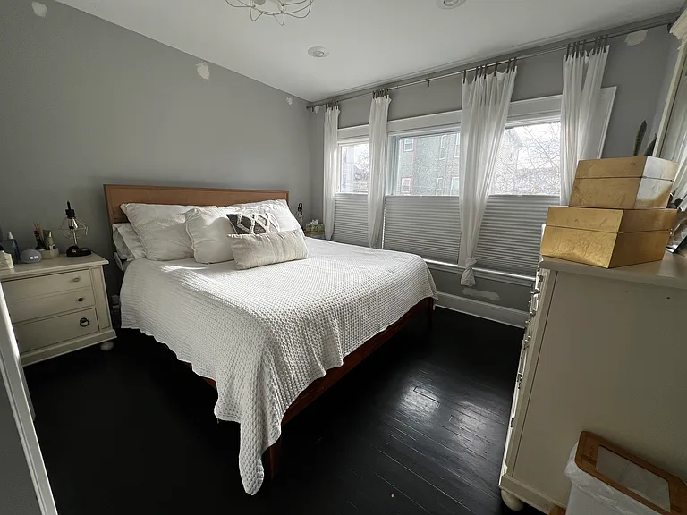 81 Morton Ave — Photo 23