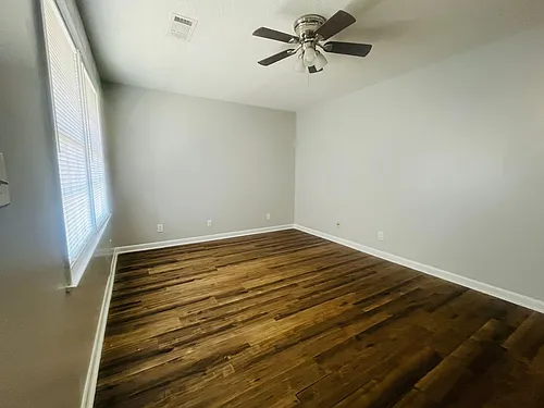 406 Russell Pkwy #11 Photo 1