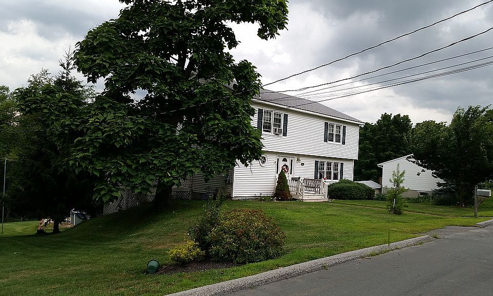 121 Highland Ave, Maybrook, NY 12543 | Zillow