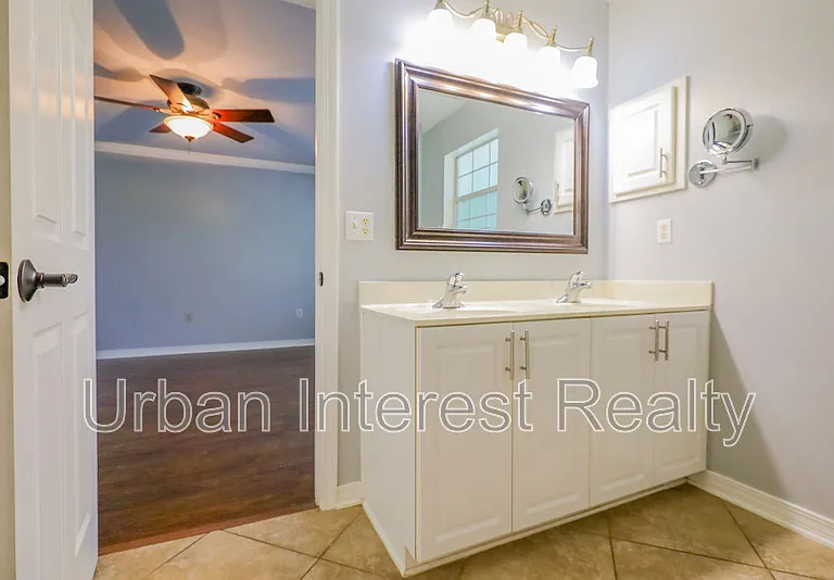 314 Liriope Loop — Photo 12