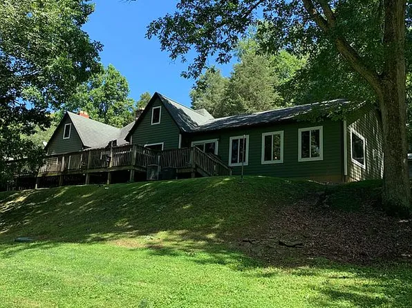 8067 Buckhannon Pike, Mount Clare, WV 26408