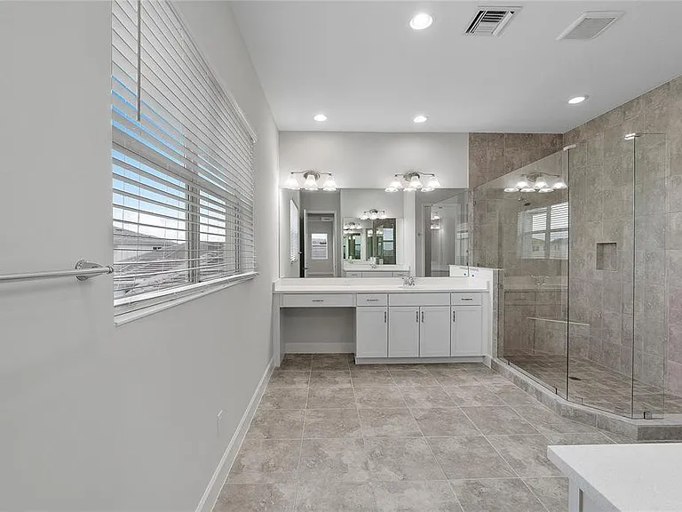 5206 Liberty Ln — Photo 10