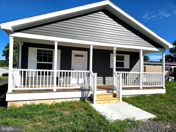 102 E Circle Dr, Doylestown, PA 18901