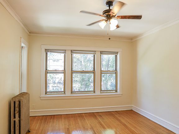 2nd image of 1357 W Greenleaf Ave APT G
