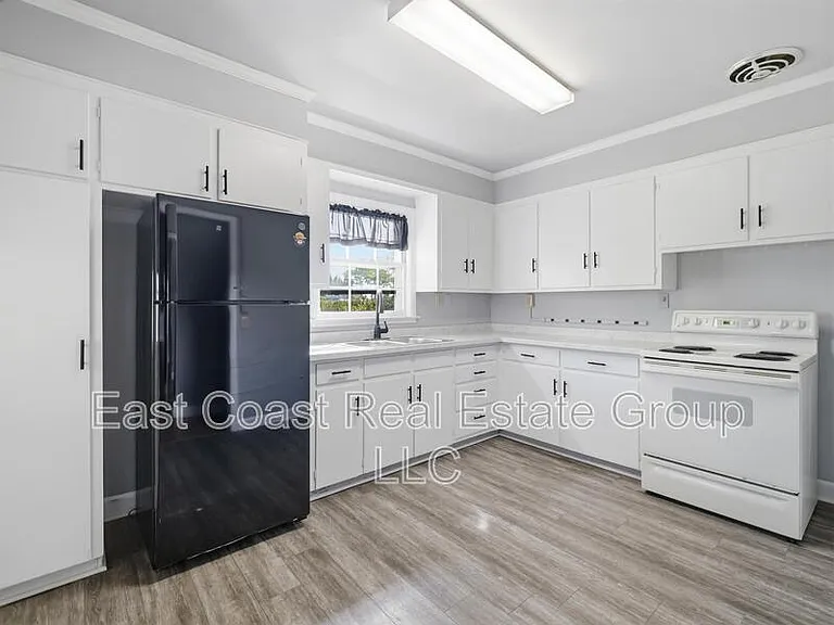 323 N Potomac St #2 — Photo 10