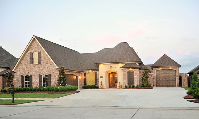 1st image of 281 Riverwood Dr