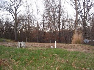 607 Olive St, New Haven, MO 63068