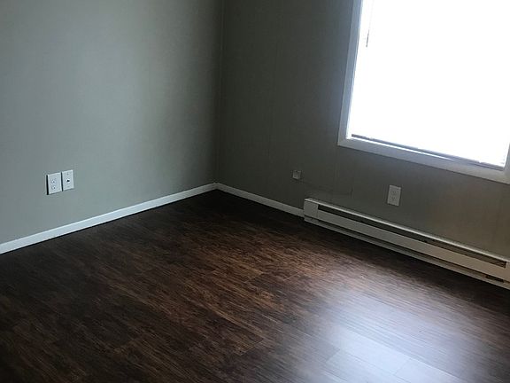 4th image of 104 E North St #99