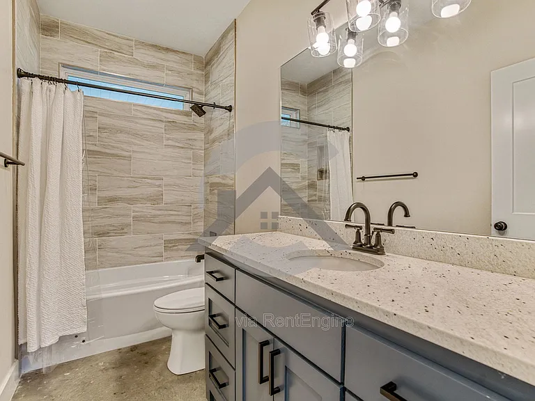 516 Ash St — Photo 9