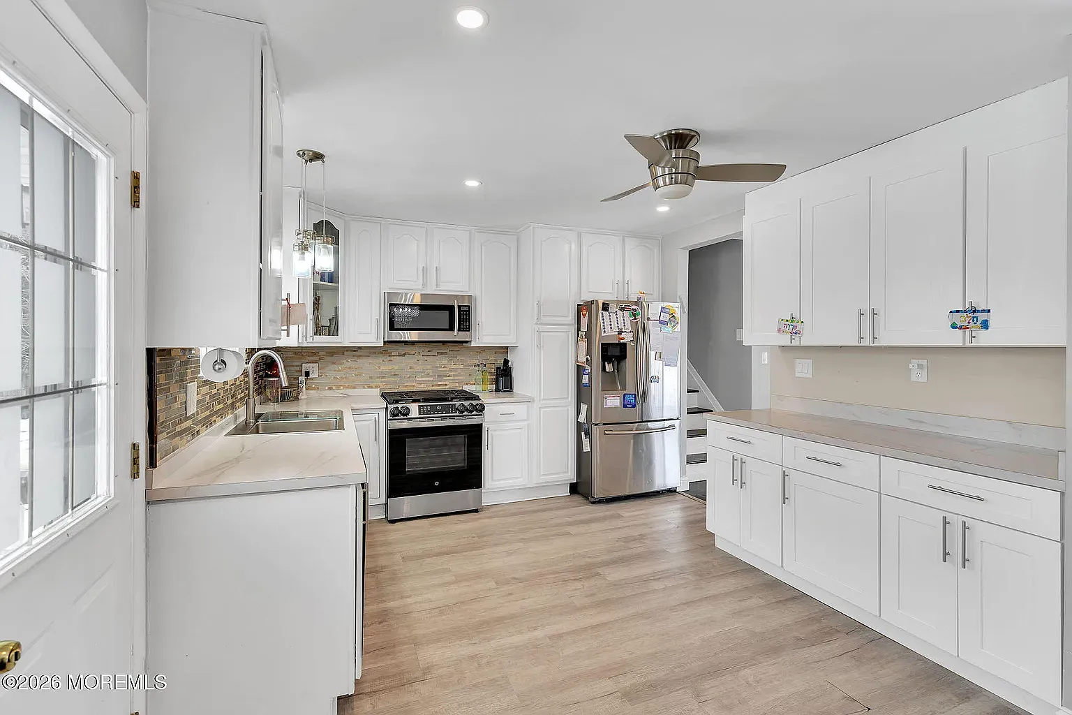 3 bed, 2176 sqft, $3,850 — Photo 4
