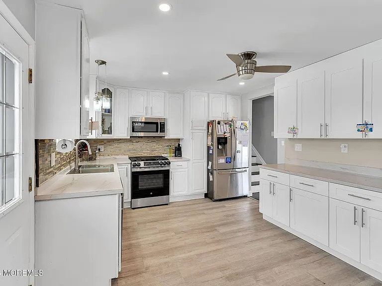 9 Chatham Dr — Photo 4