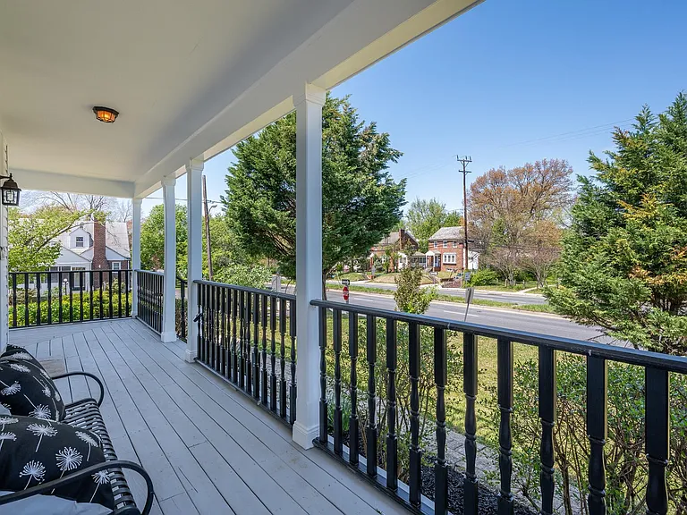 4201 E West Hwy — Photo 45