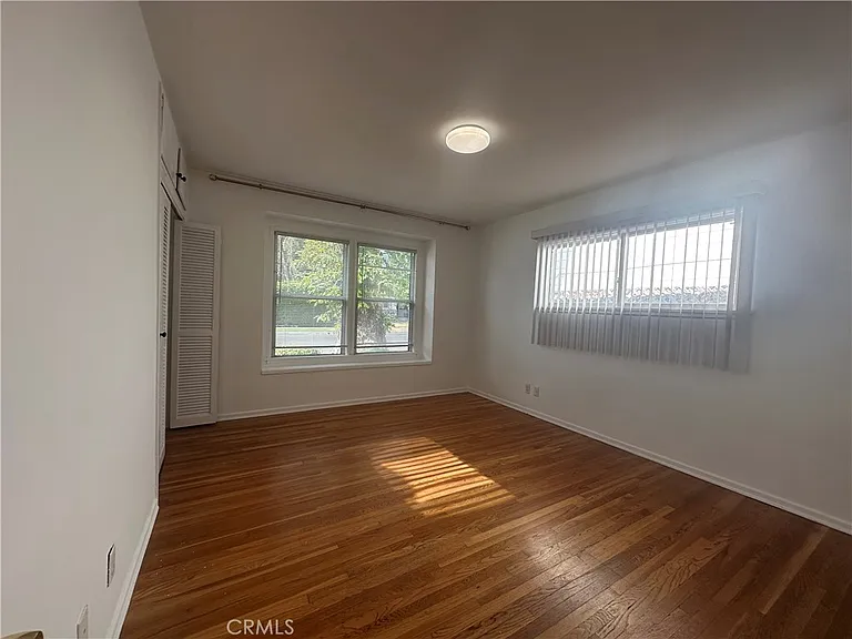 12811 Cumpston St — Photo 17