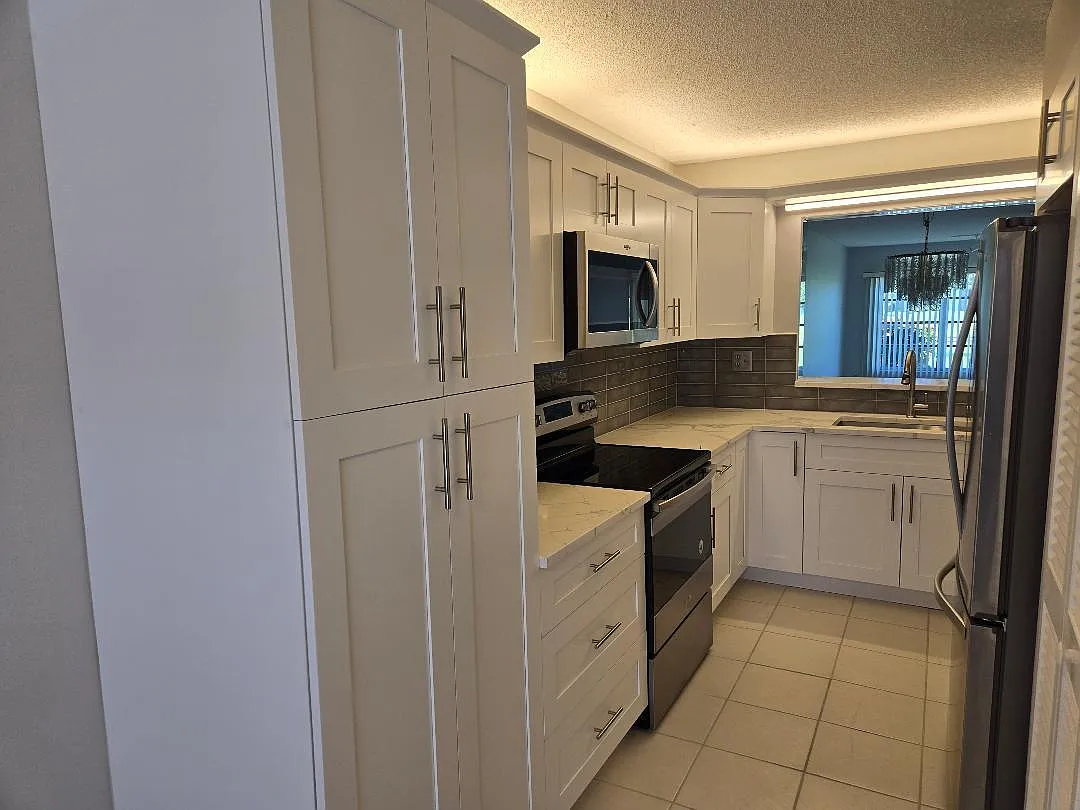 2 bed, 2.0 bath, 1198 sqft, $2,200 — Photo 4