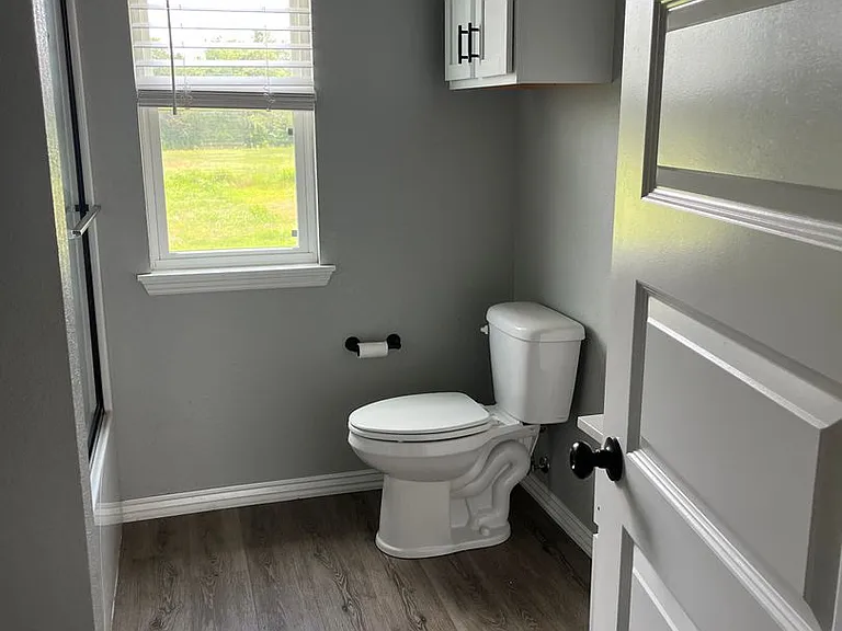 1518 Northridge Dr E — Photo 30