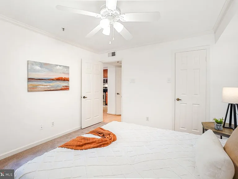 1524 Lincoln Way #100 — Photo 23