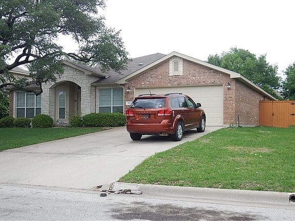 2nd image of 104 Mission Dr