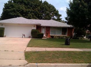 2301 N Jackson St, Waukegan, IL 60087