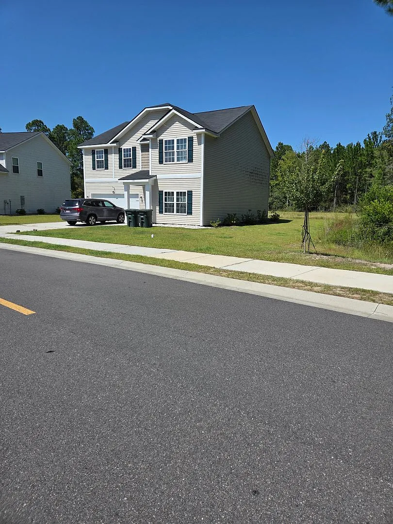 Beautiful 5-Bed 3-Full-Bath Home Plus Bonus Media Room- Pet Friendly $2,500.00 — Photo 2
