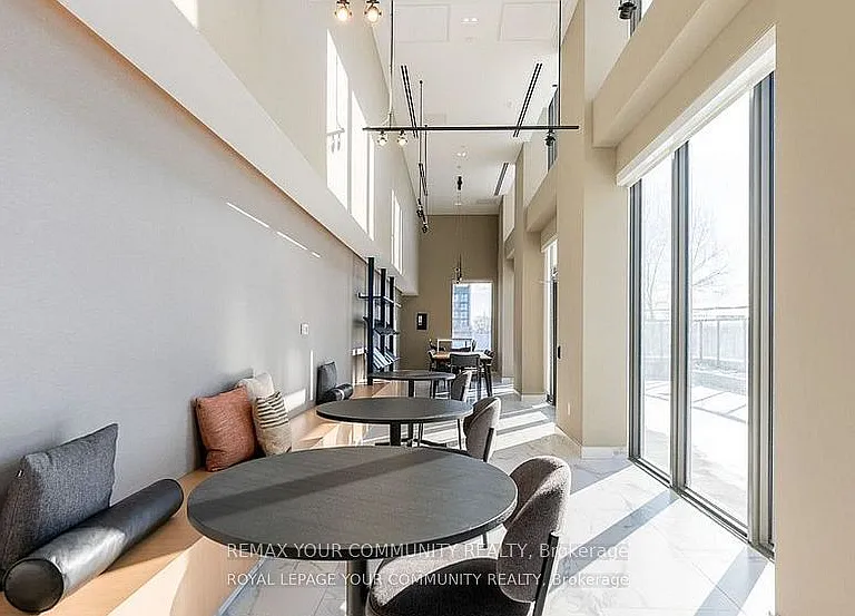 1195 The Queensway St #511 — Photo 4