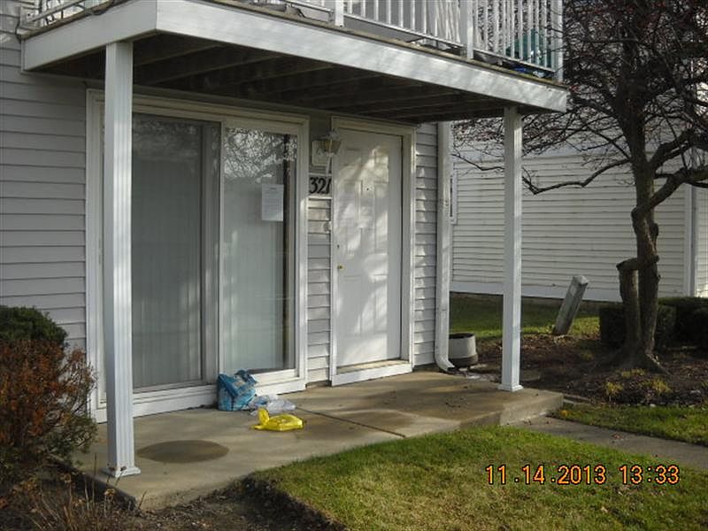 2nd image of 321 Meadow Green Ln