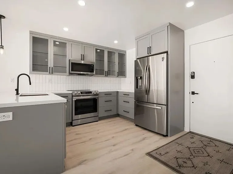 207 Stony Point Rd #B — Photo 12