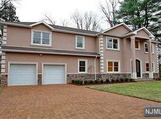 134 Haase Ave, Paramus, NJ 07652