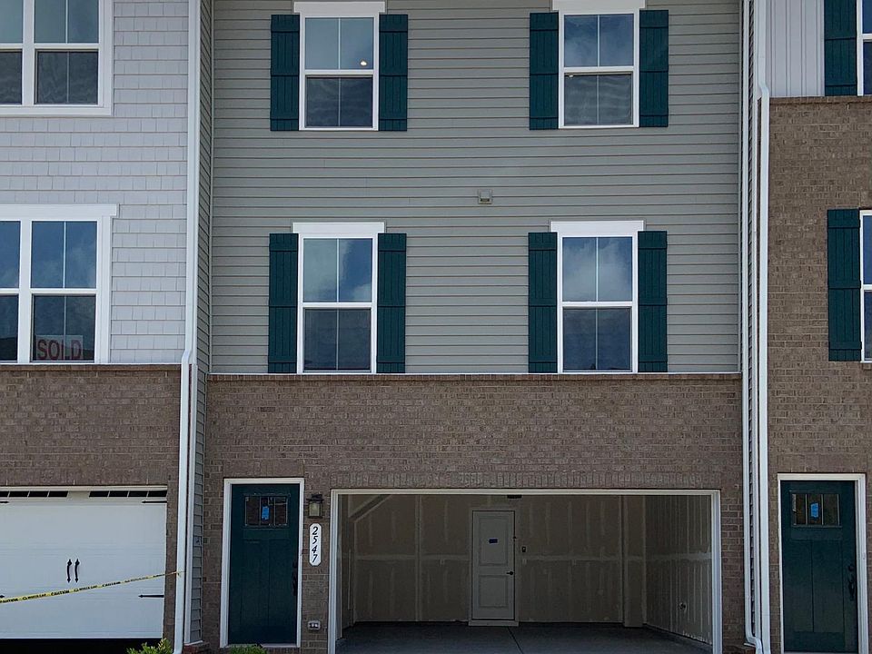 1st image of 2547 Grantham Place Dr