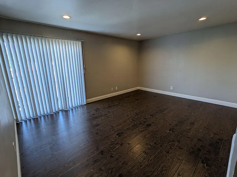 Carmichael Woods Apartments — Photo 6