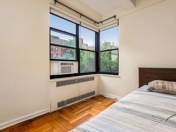 72 Park Terrace West image 11 of 18