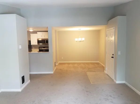 975 Aberdeen Ave NE APT J301, Renton, WA 98056