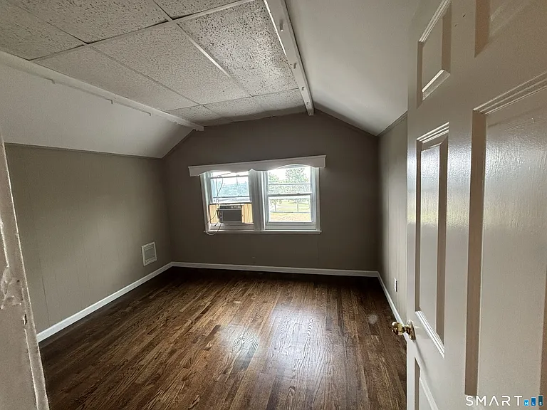 1566 North Ave #2 — Photo 18