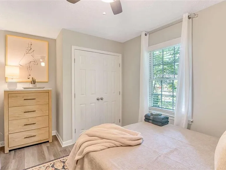 6340 McCollum Ln — Photo 13