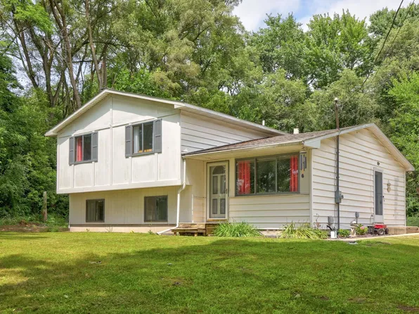8895 Arbela Rd, Millington, MI 48746