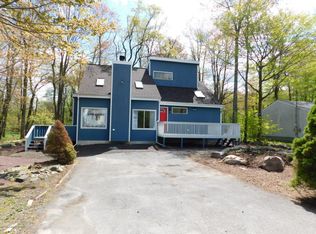 5415 Ridgefield Dr, Tobyhanna, PA 18466