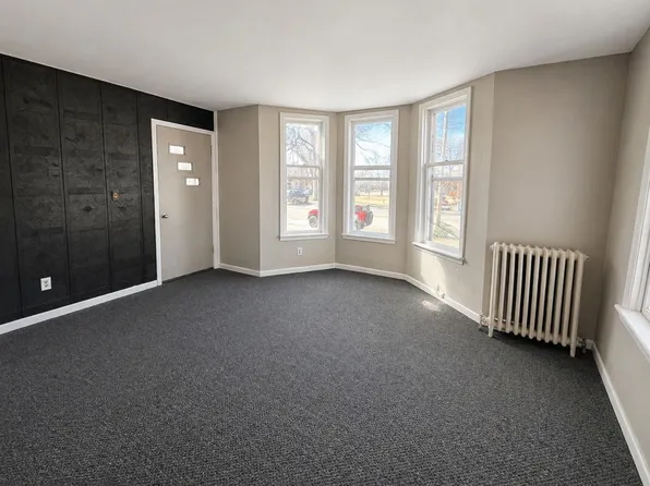 504 Honeywell Park #1, Hoopeston, IL 60942