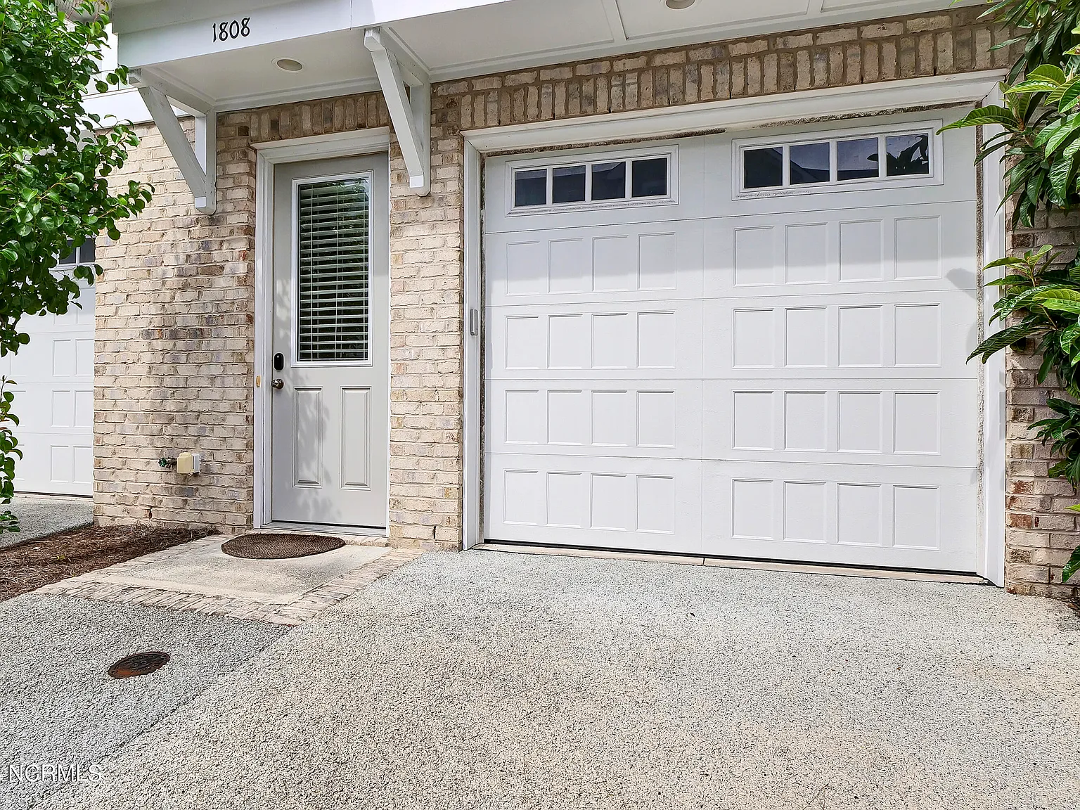 3 bed, 3.5 bath, $2,800 — Photo 2