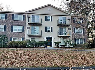 5 Autumn Leaf Dr, Nashua, NH 03060
