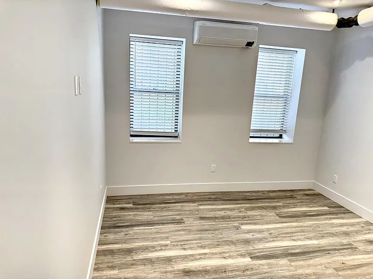 24-34 28th St #1B — Photo 7