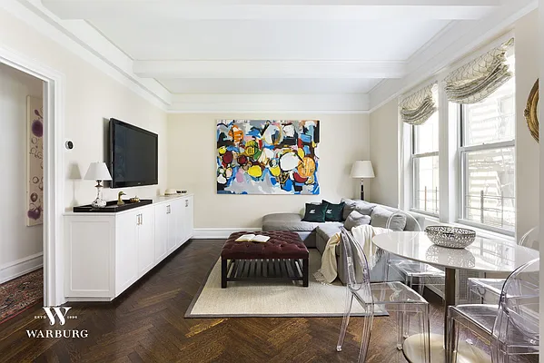 Sold by Warburg | media 1