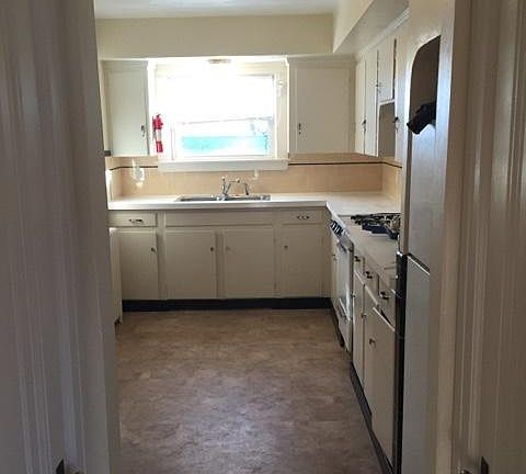 3rd image of 150 Norwood Ave APT 3B